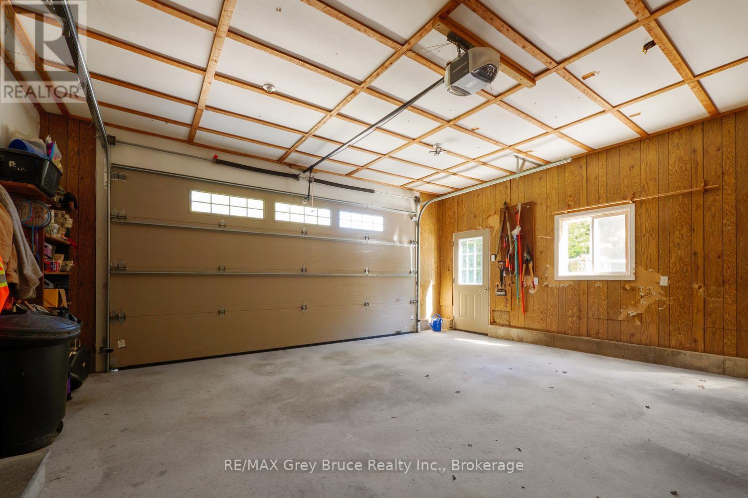 135 North Diagonal Property Photo 28