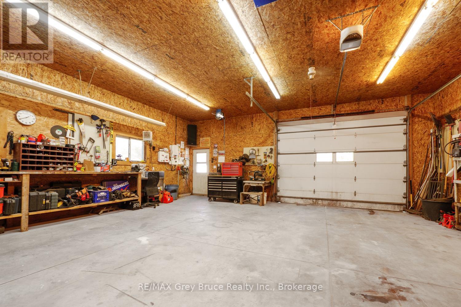 135 North Diagonal Property Photo 39