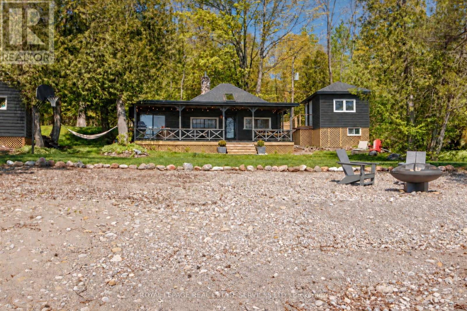 295 Cedar Avenue Property Photo 2