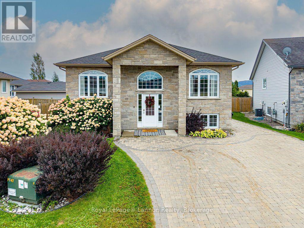 696 Weiler Boulevard Property Photo 1