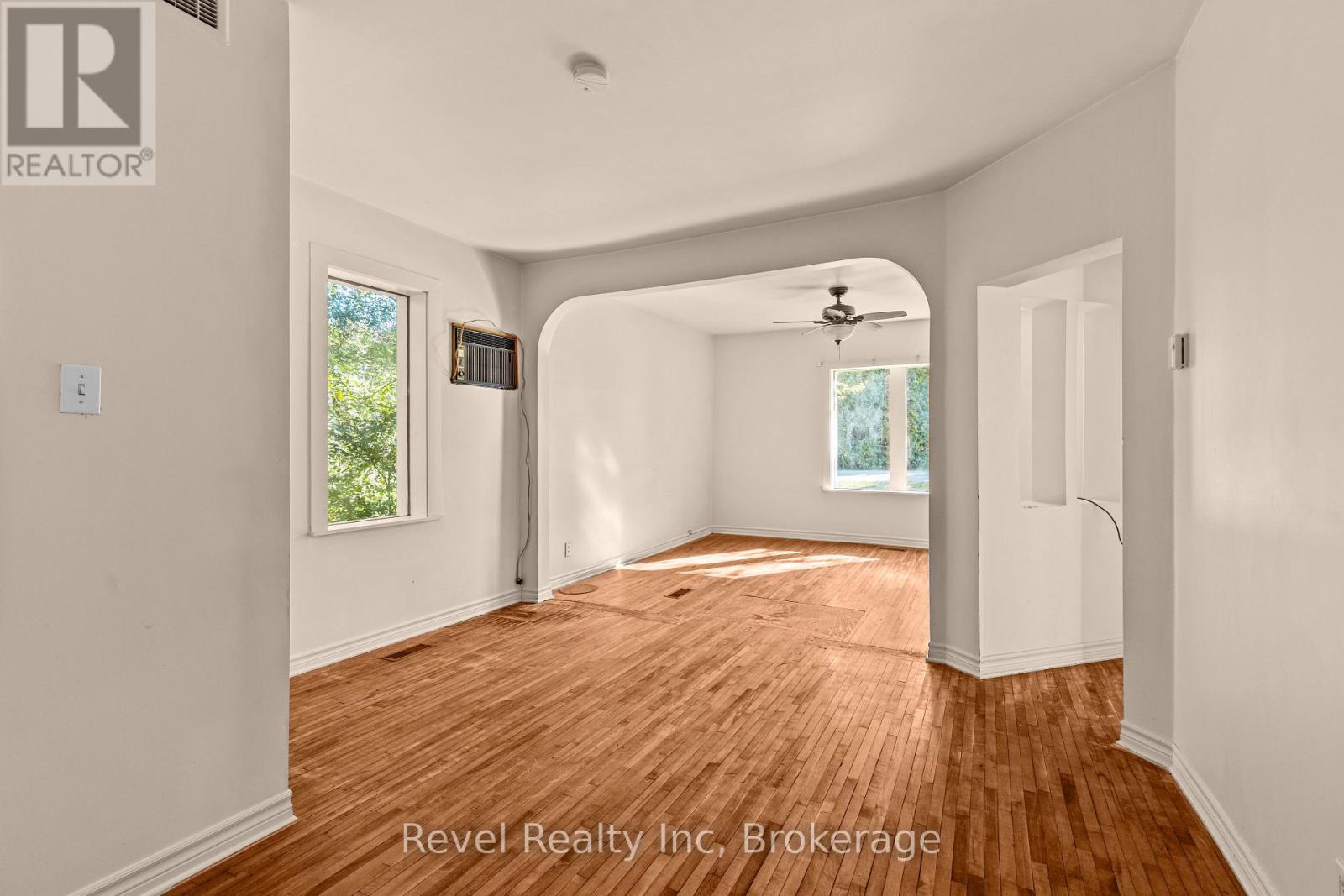 4 Margaret Street Property Photo 8