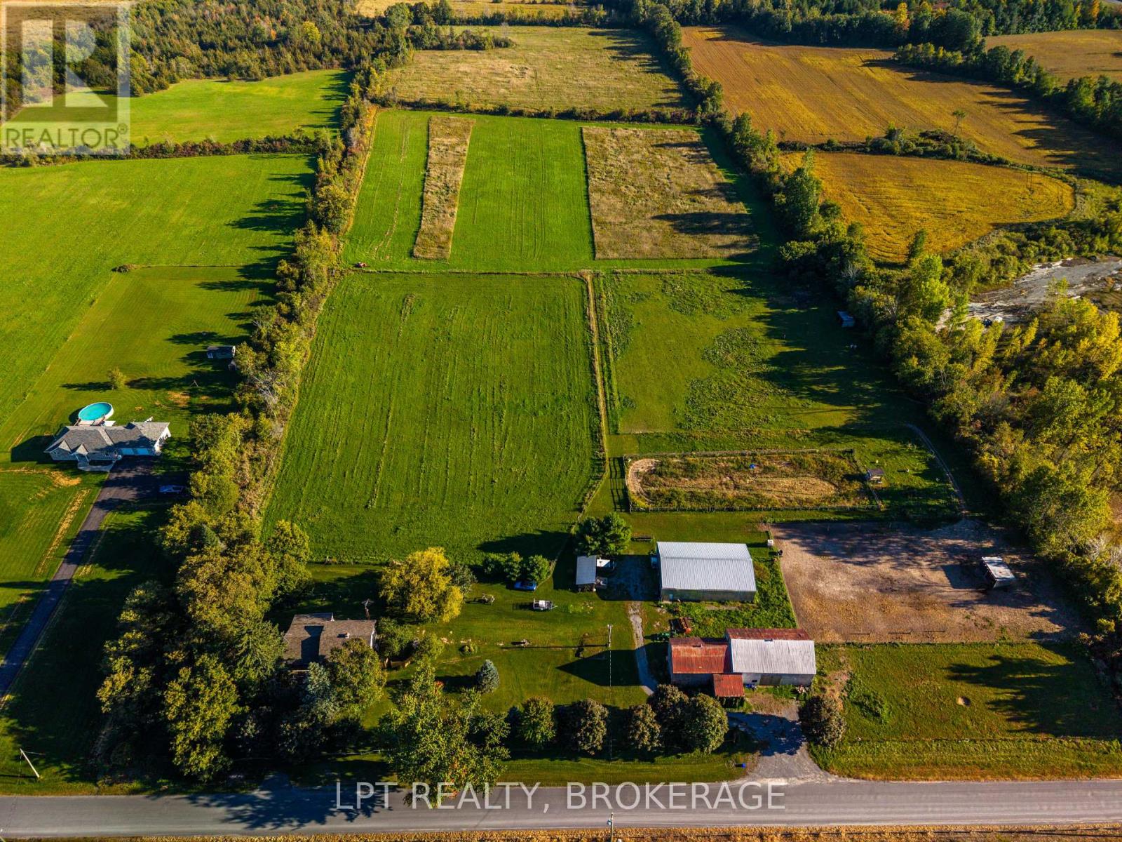 408 Chipmunk Ridge Road Property Photo 3
