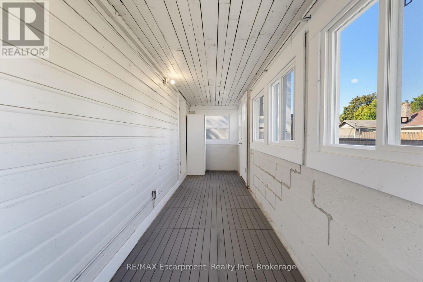 #1 - 11 Charles Street Property Photo 7