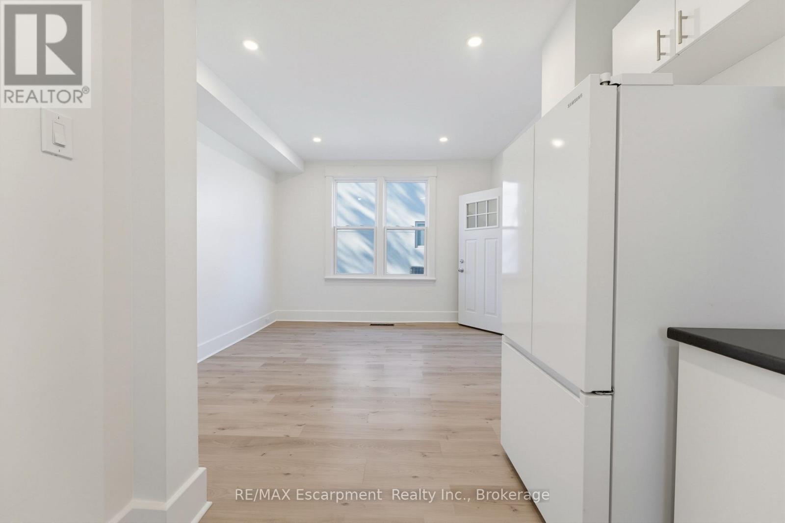 #1 - 11 Charles Street Property Photo 14