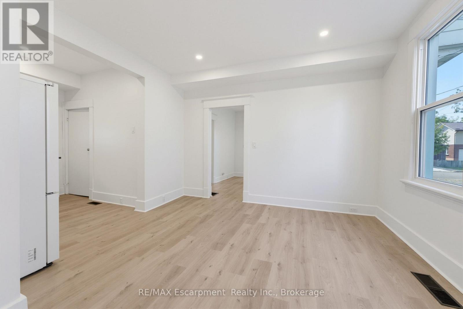 #1 - 11 Charles Street Property Photo 15