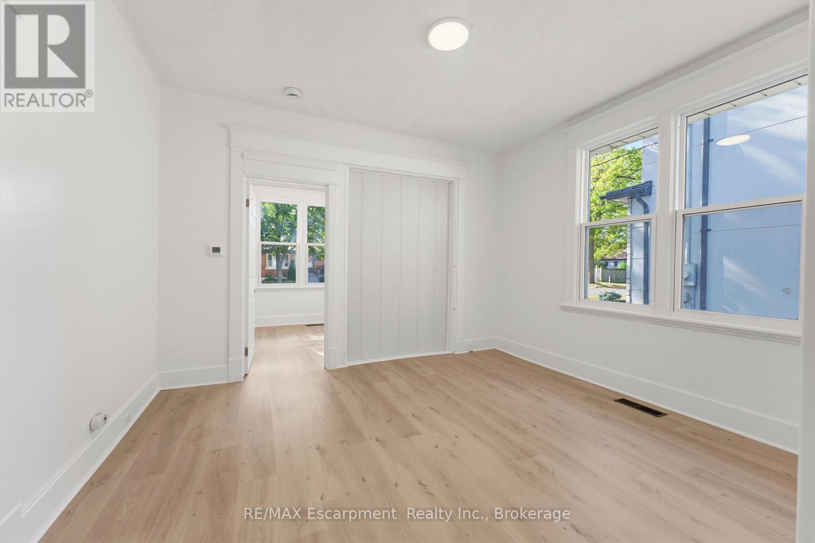 #1 - 11 Charles Street Property Photo 16