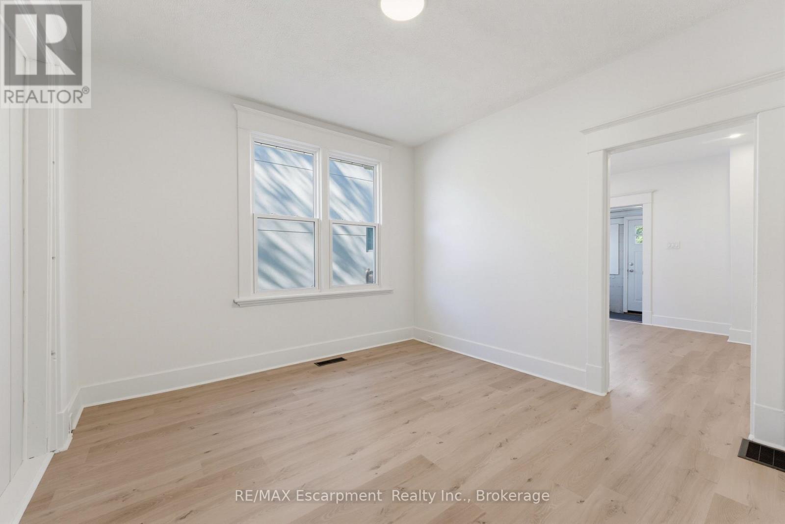 #1 - 11 Charles Street Property Photo 17