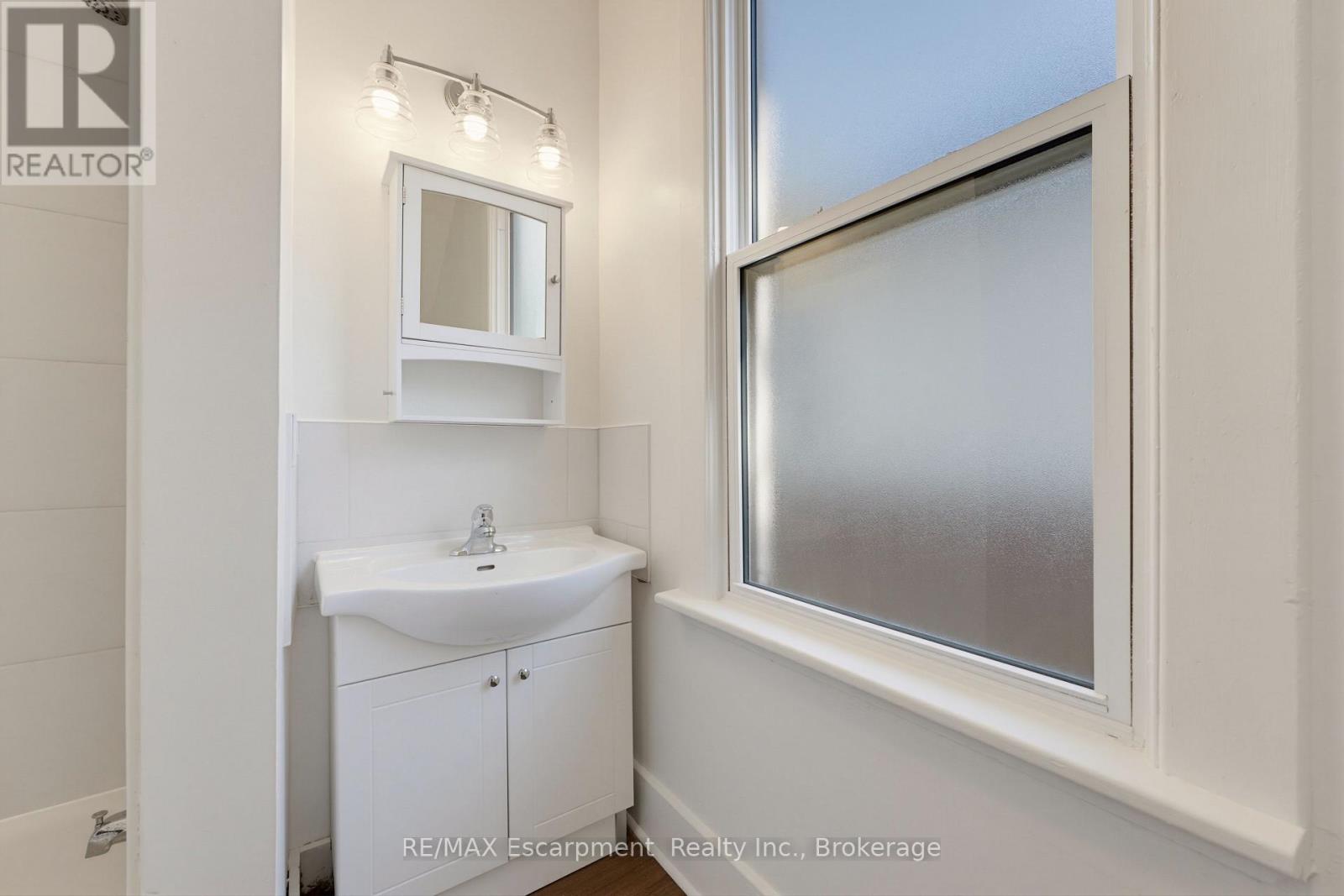#1 - 11 Charles Street Property Photo 21