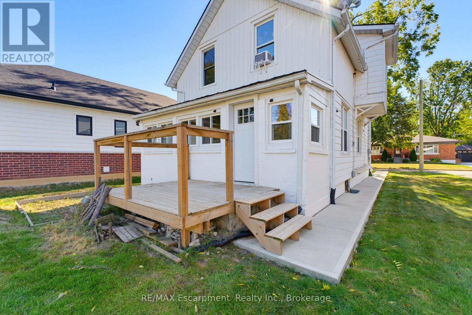 #1 - 11 Charles Street Property Photo 25