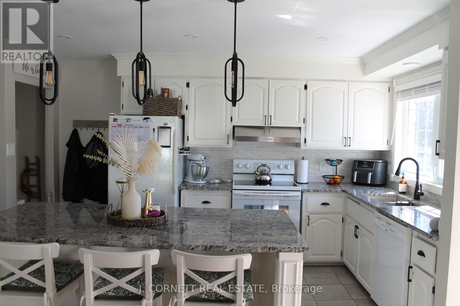 1319 Notre Dame Street Property Photo 3