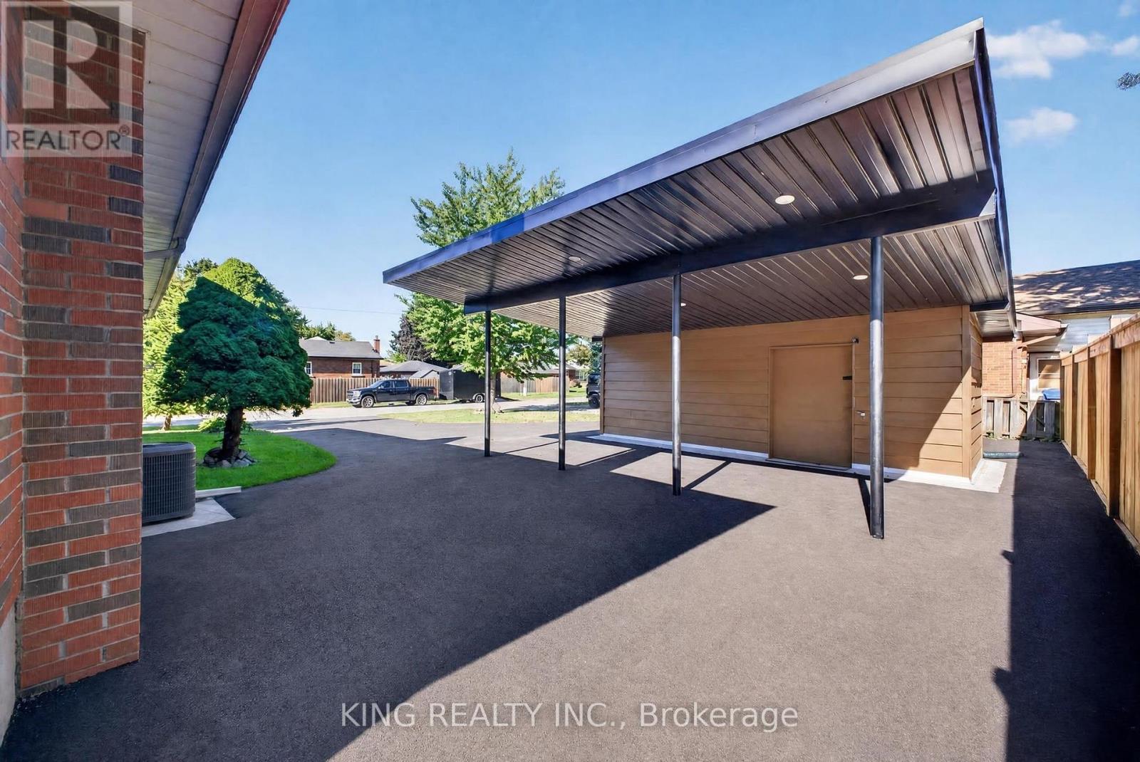 35 Hewko Street Property Photo 5