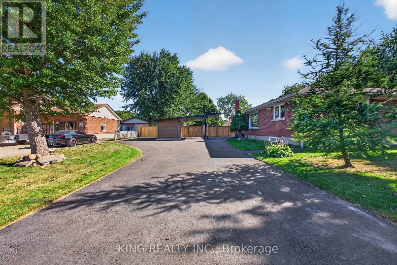 35 Hewko Street Property Photo 8