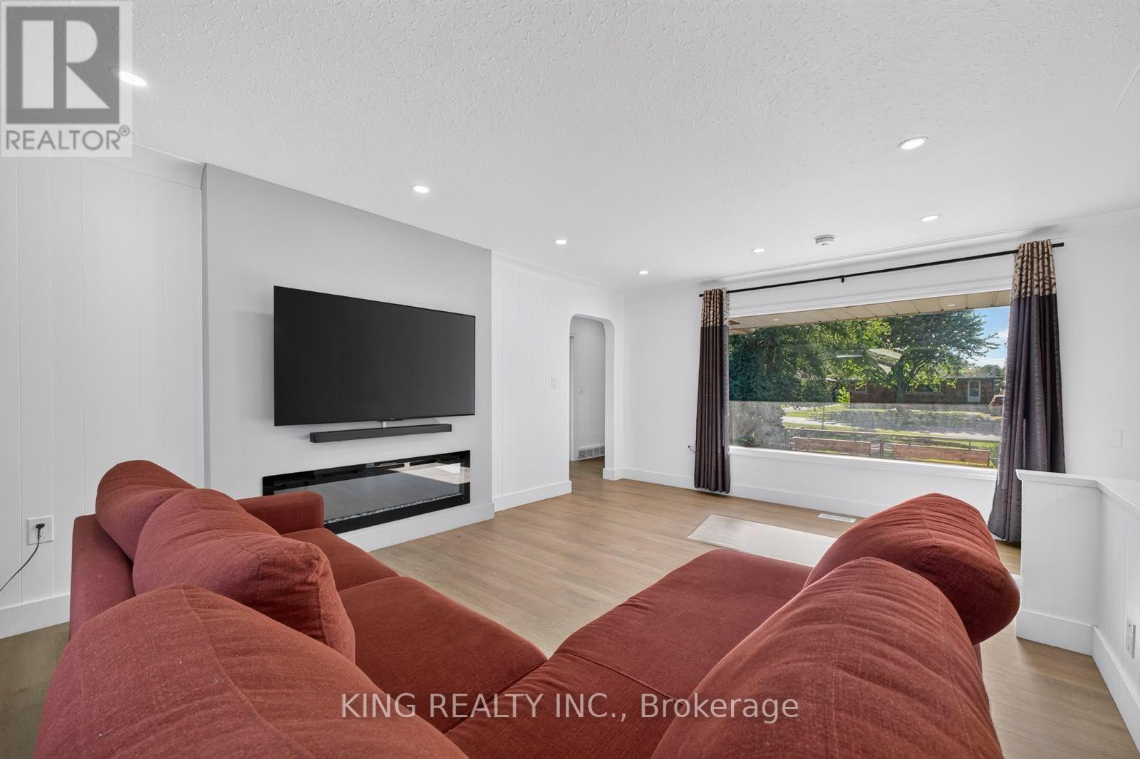 35 Hewko Street Property Photo 17