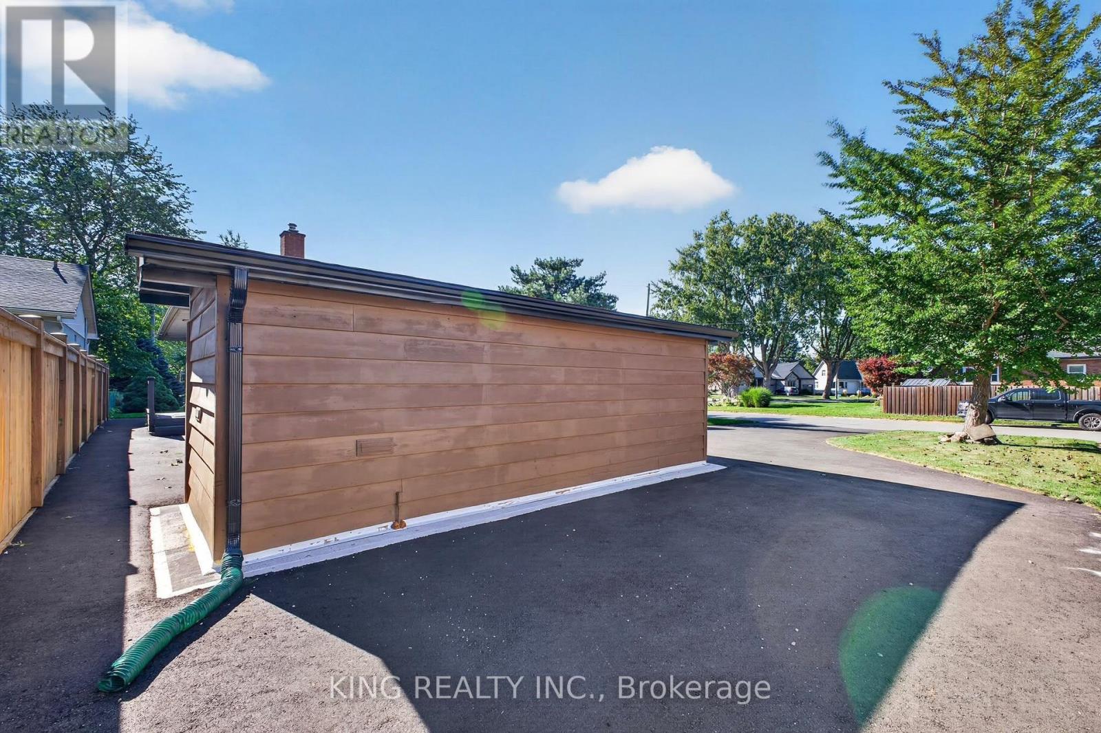 35 Hewko Street Property Photo 18