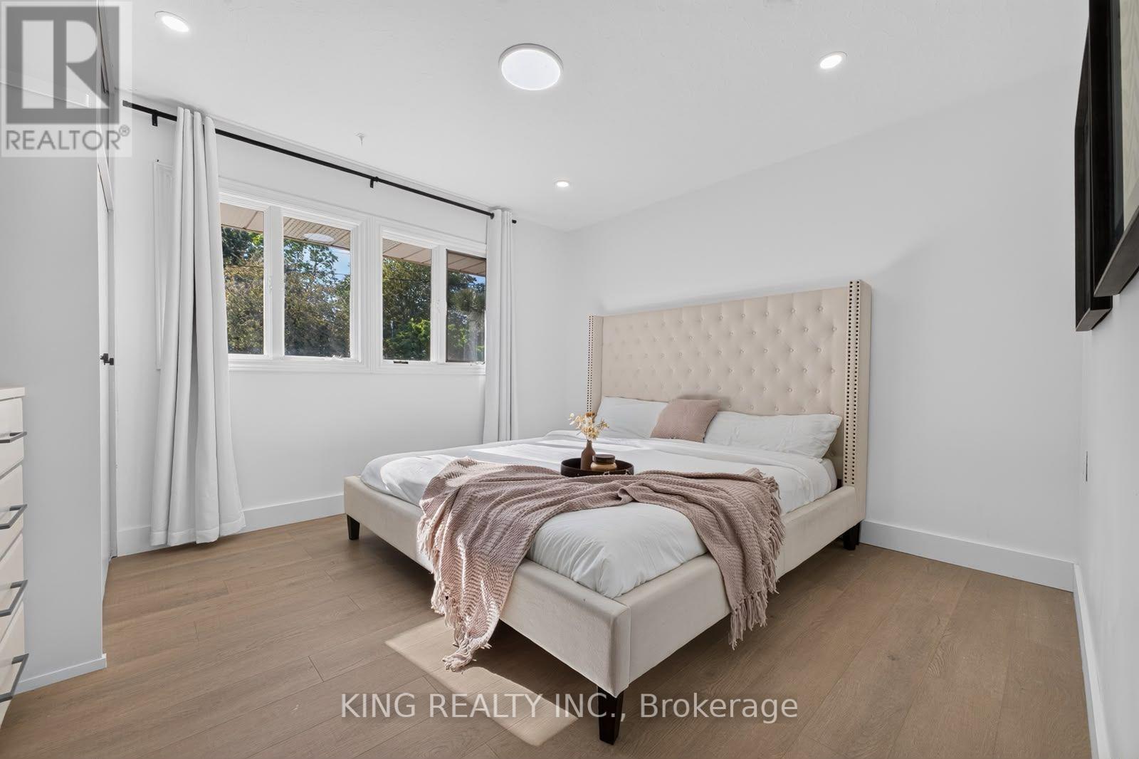 35 Hewko Street Property Photo 24