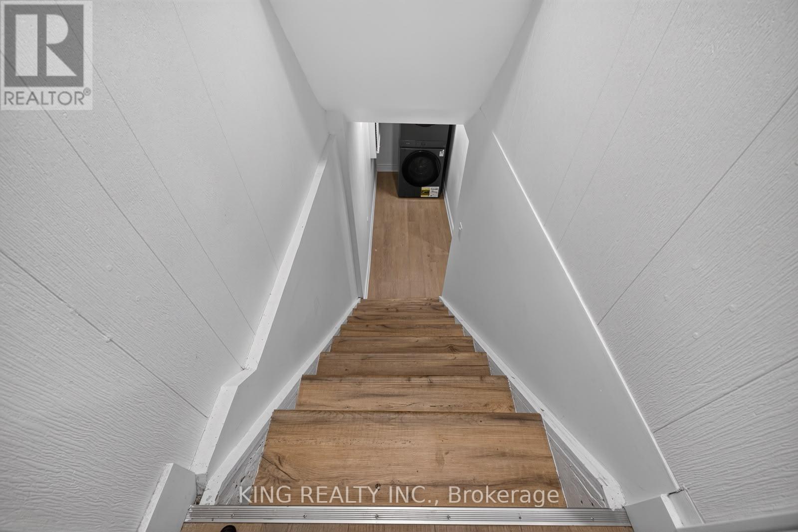 35 Hewko Street Property Photo 32