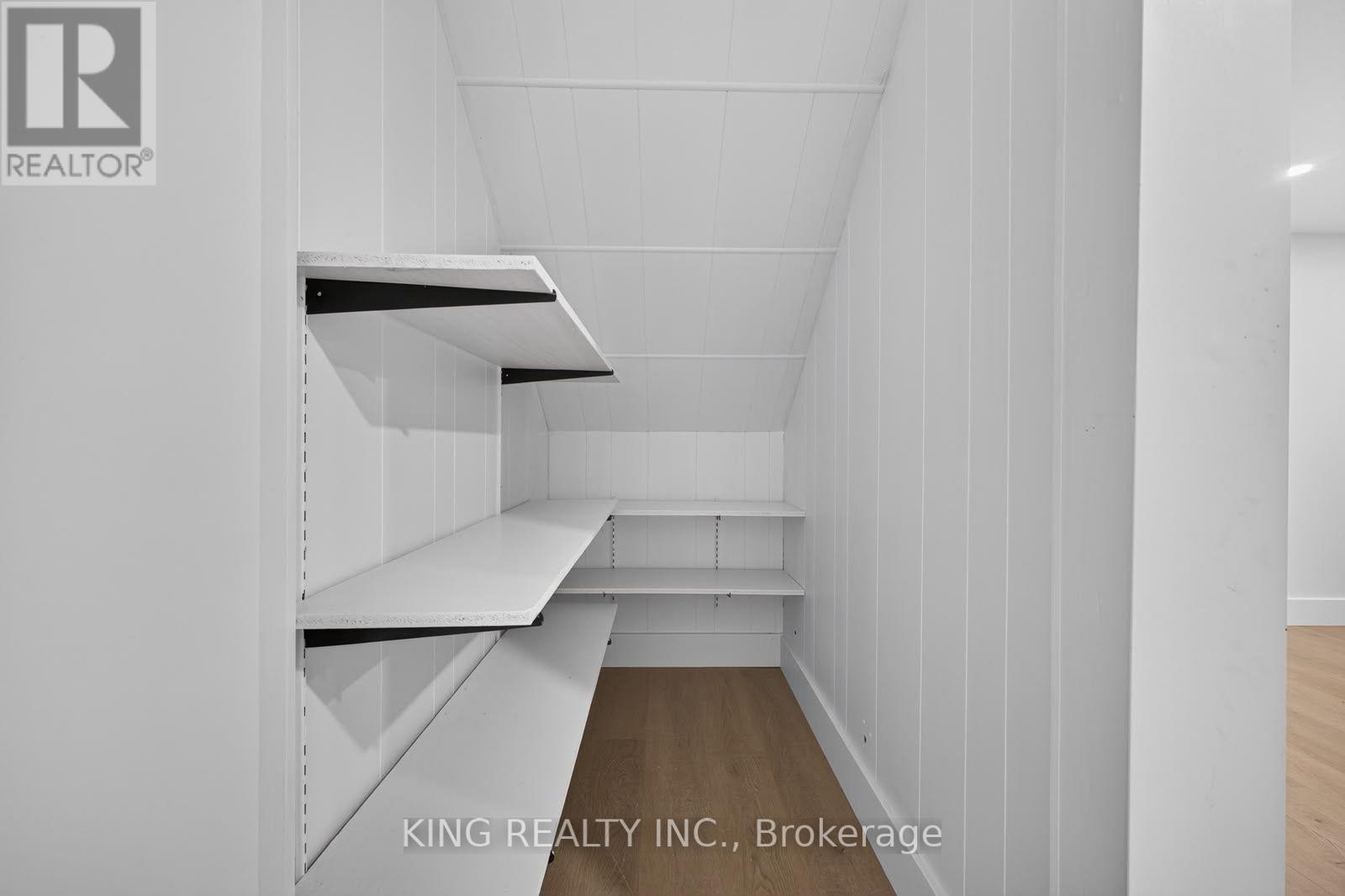 35 Hewko Street Property Photo 42