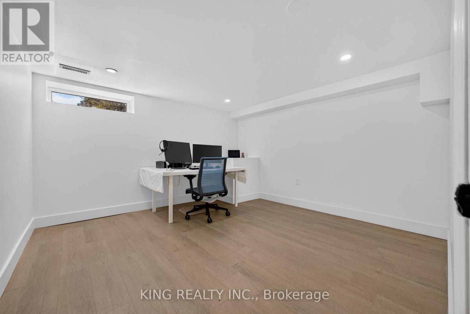 35 Hewko Street Property Photo 43