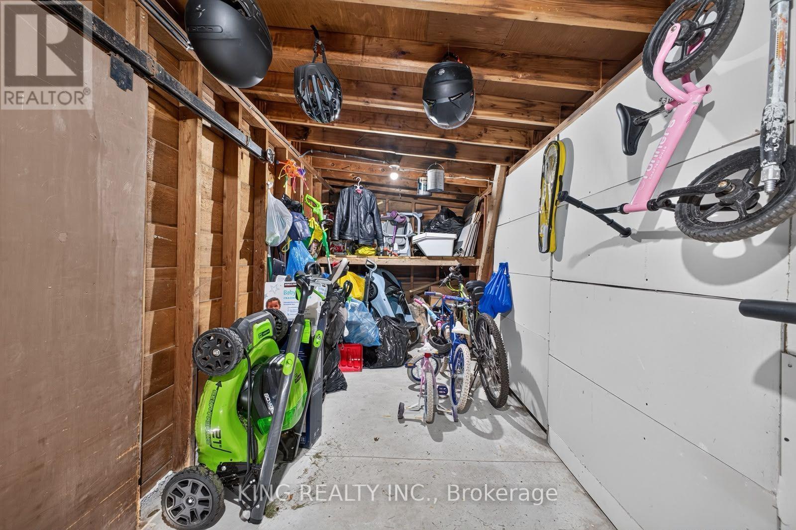 35 Hewko Street Property Photo 48
