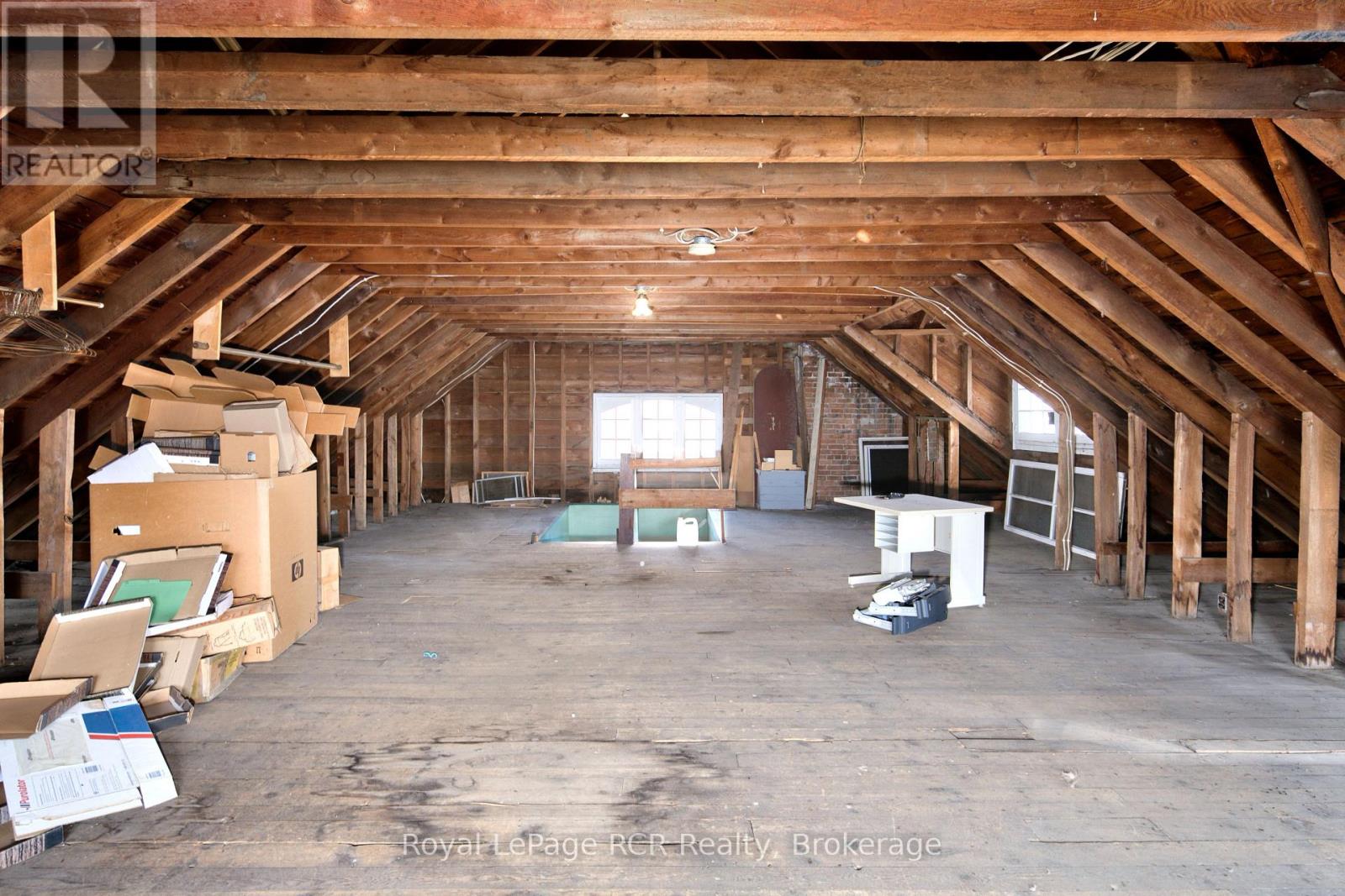 912 2nd Avenue W Property Photo 32