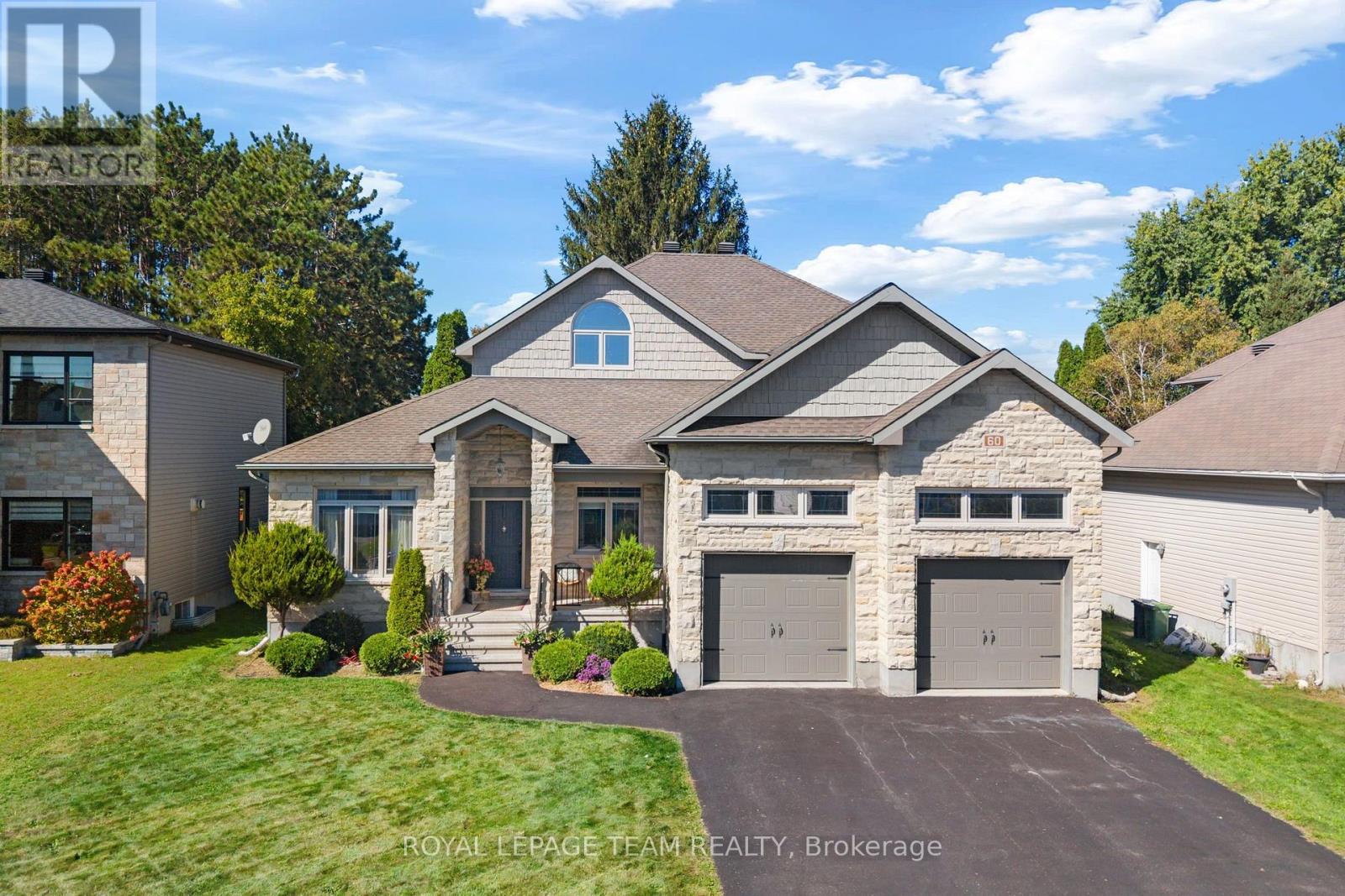 60 De La Rive Drive Property Photo