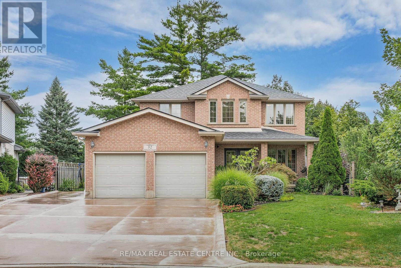 52 ARCHWOOD CRESCENT Property Photo 1