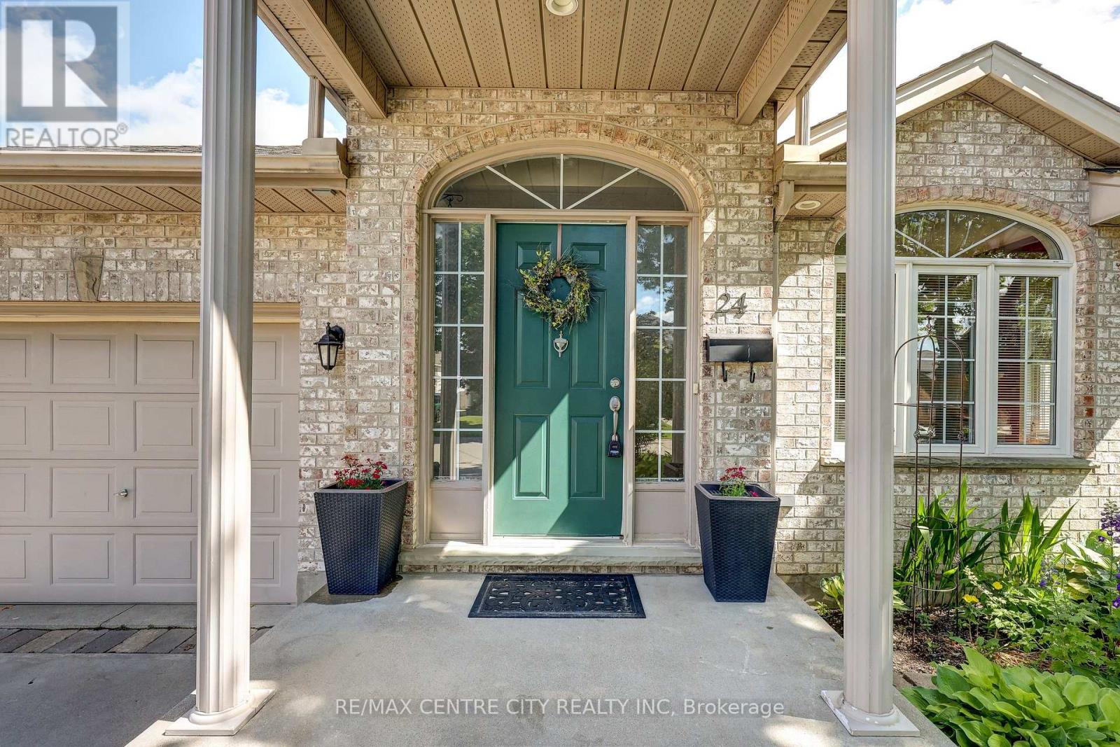 24 Schreyer Drive Property Photo 3