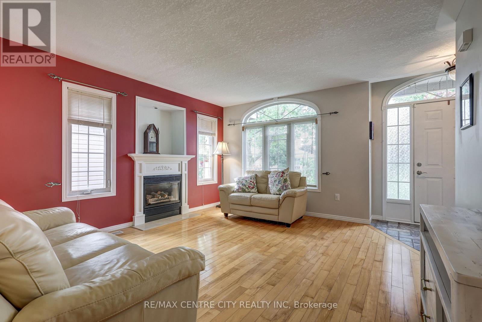 24 Schreyer Drive Property Photo 9