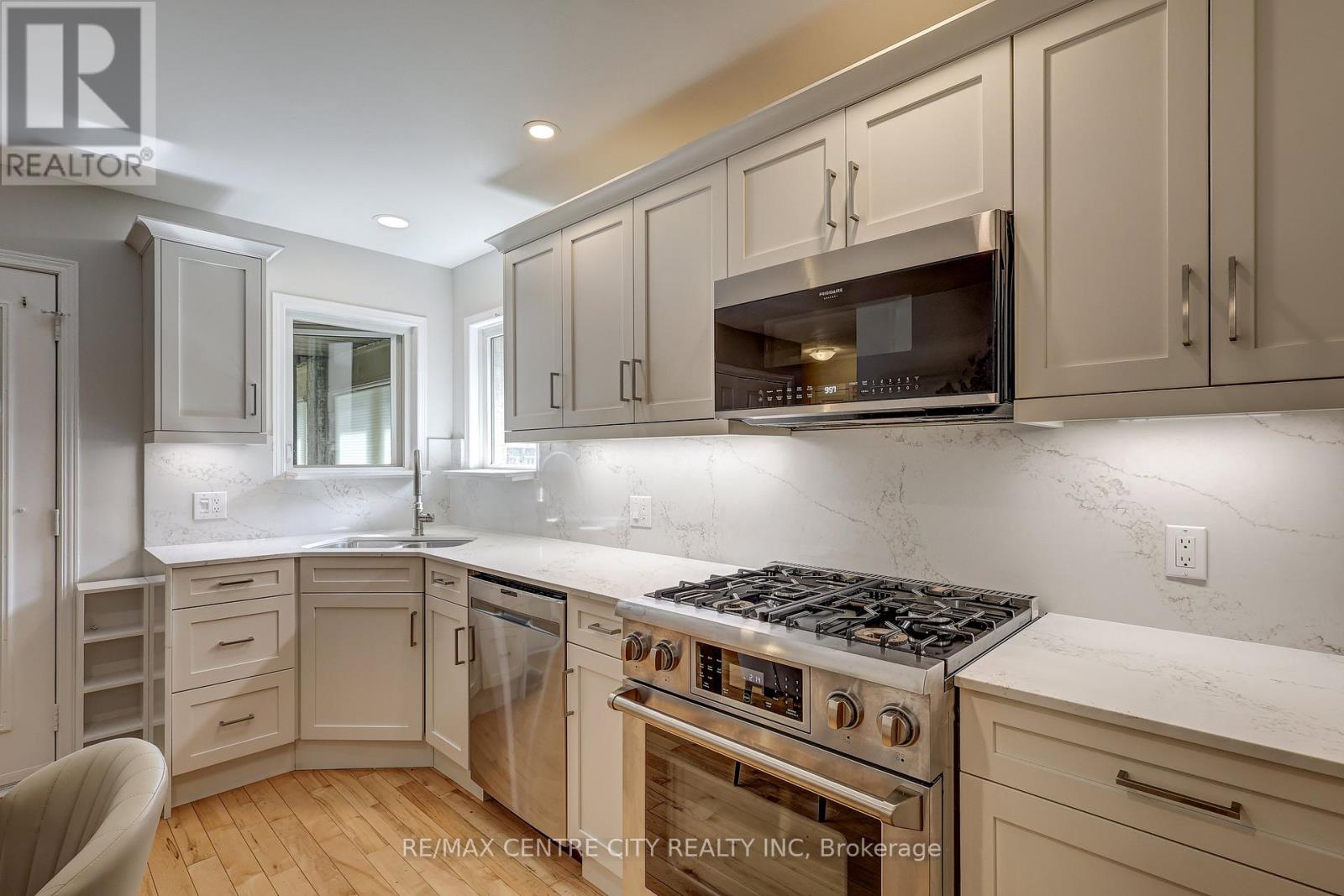 24 Schreyer Drive Property Photo 15