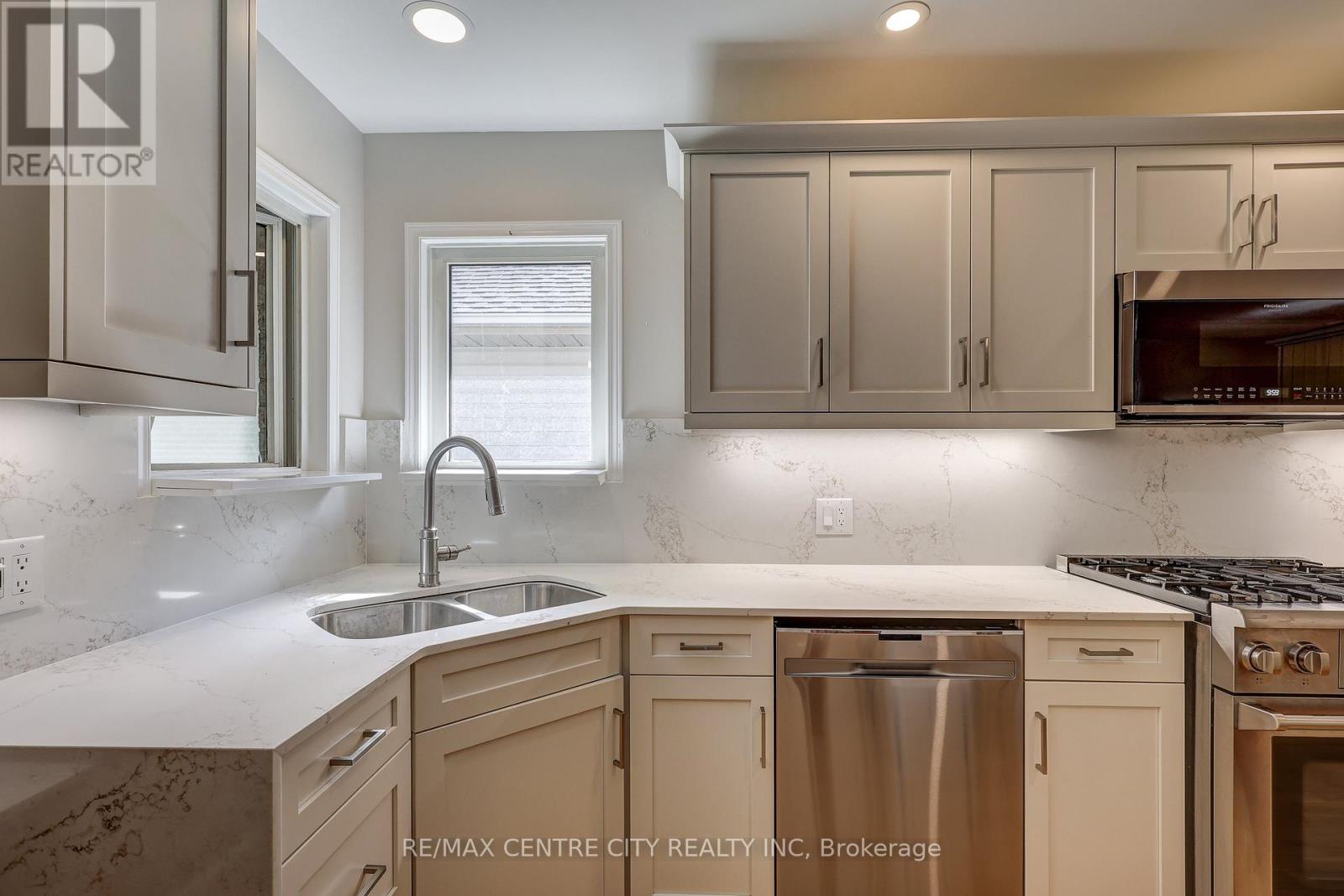 24 Schreyer Drive Property Photo 18
