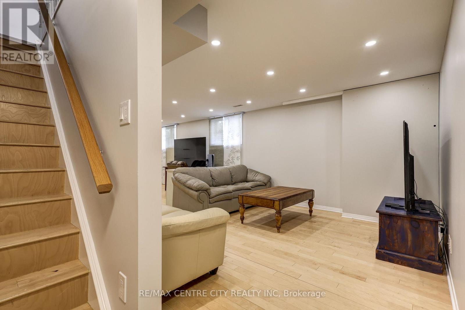 24 Schreyer Drive Property Photo 30