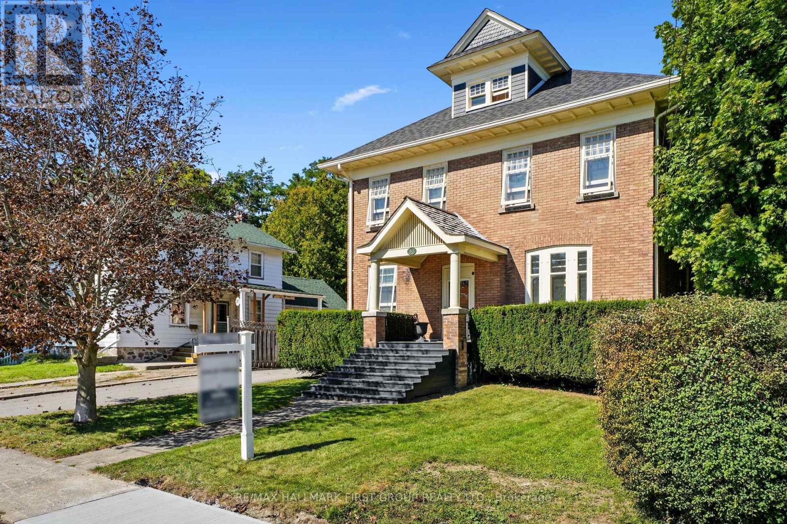 63 KING STREET E Property Photo 1