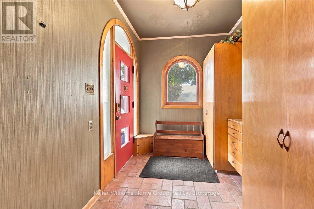 401 Laurel Street Property Photo 9