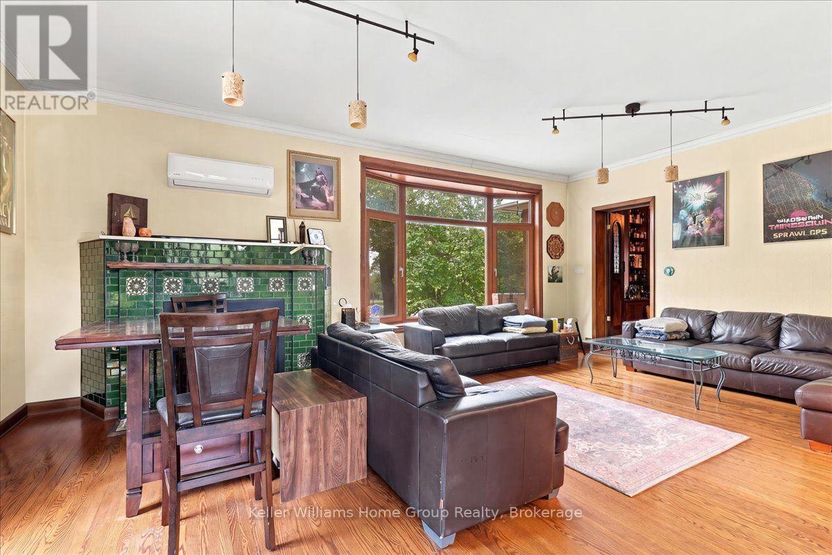401 Laurel Street Property Photo 13