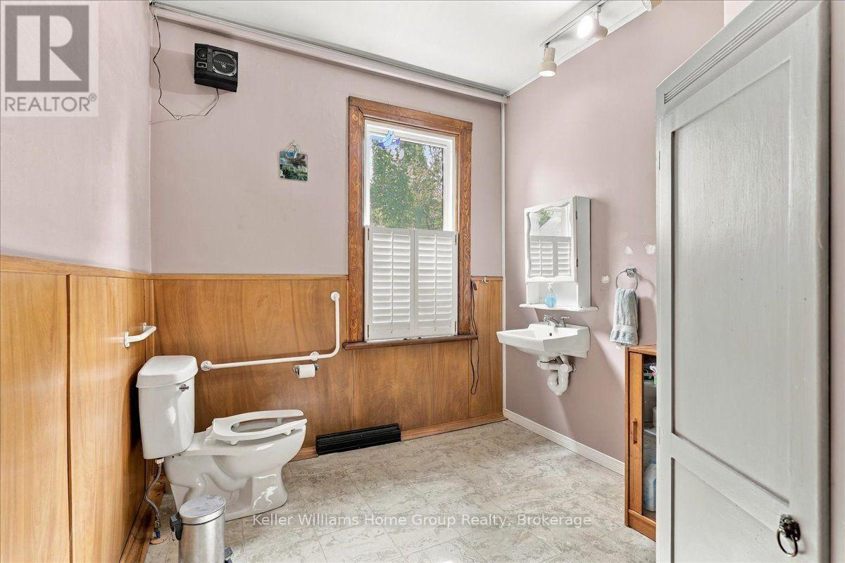 401 Laurel Street Property Photo 21