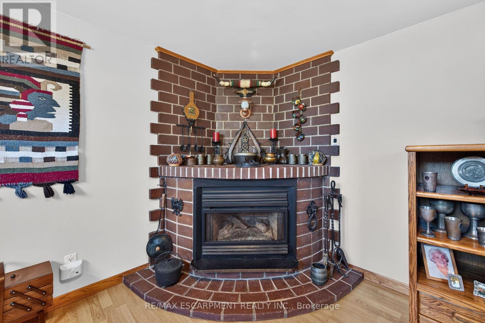 994 Barton Street Property Photo 30