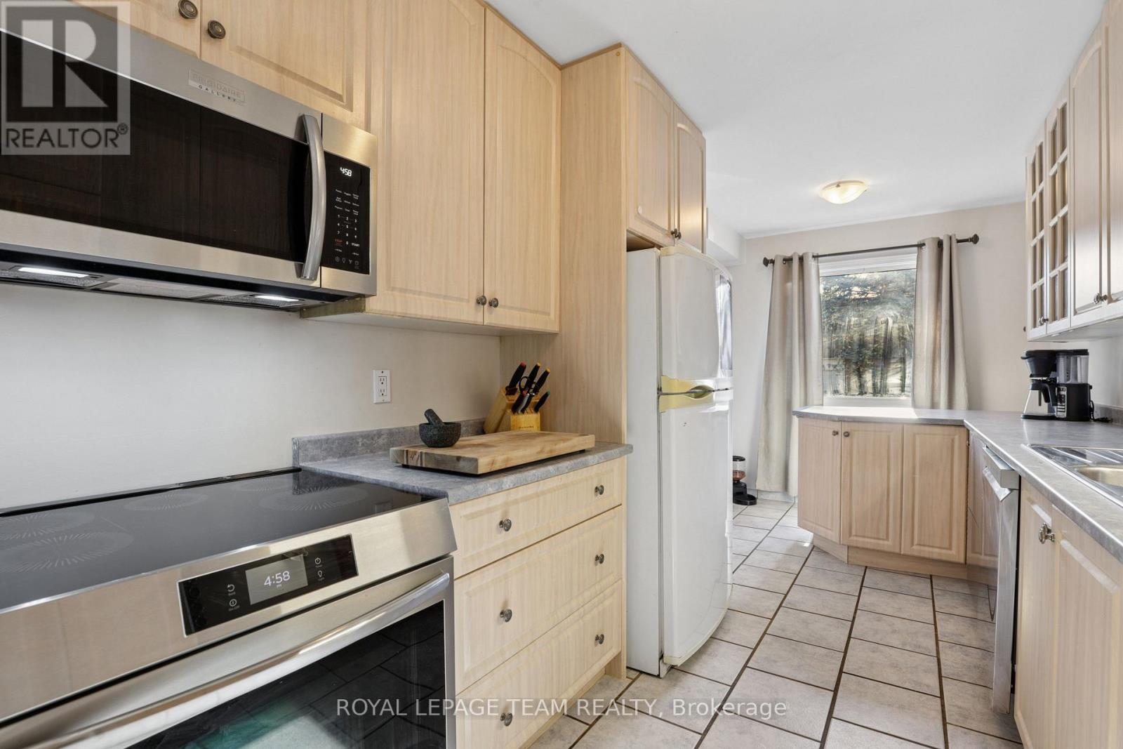 1133 St Emmanuel Terrace Property Photo 10