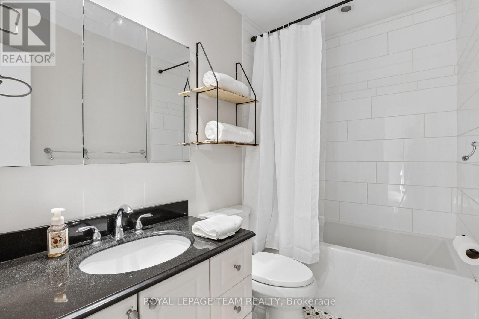 1133 St Emmanuel Terrace Property Photo 22