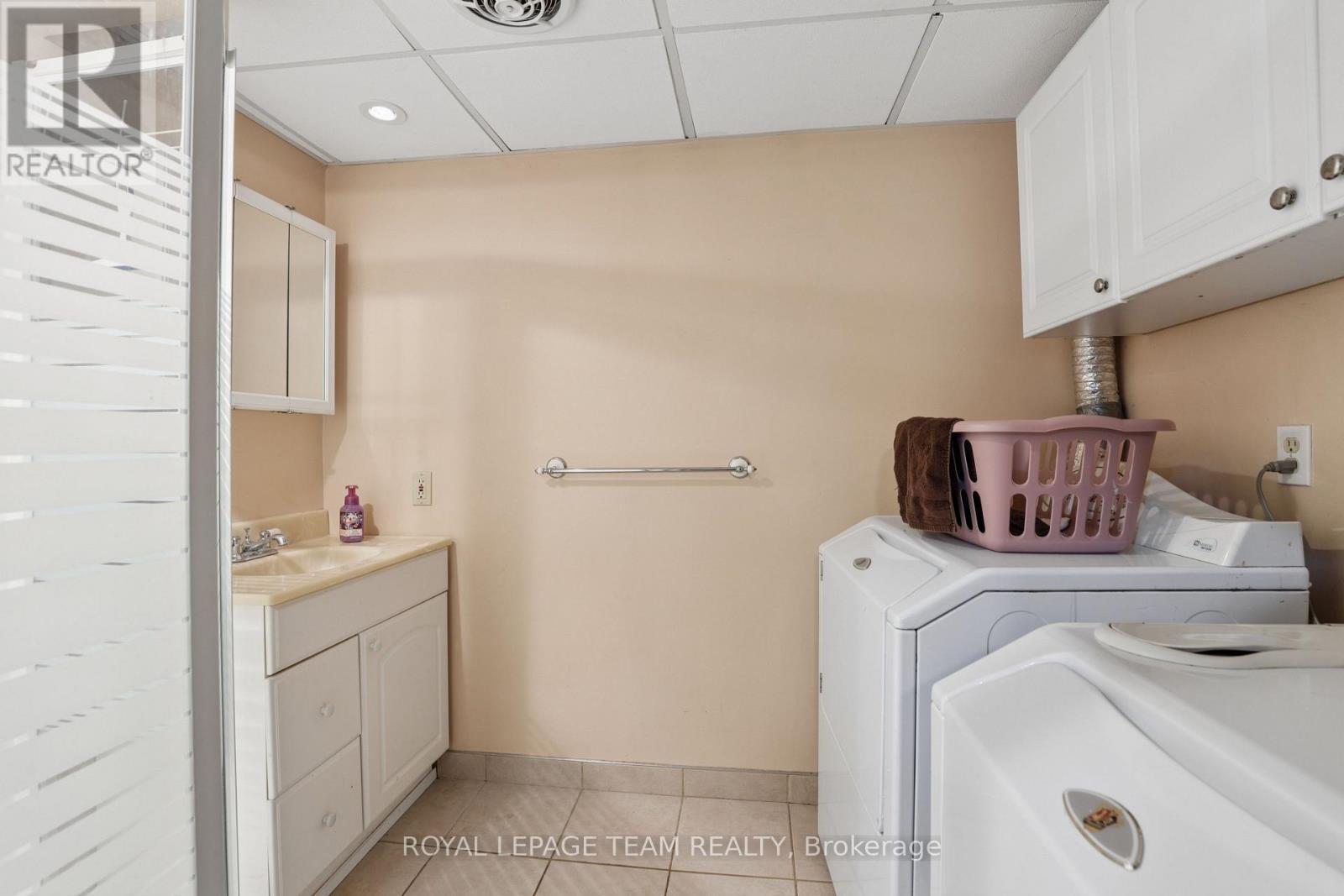 1133 St Emmanuel Terrace Property Photo 25