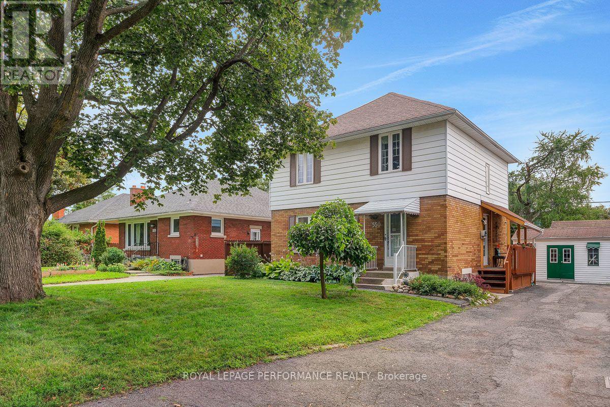 550 Wolffdale Crescent Property Photo 2