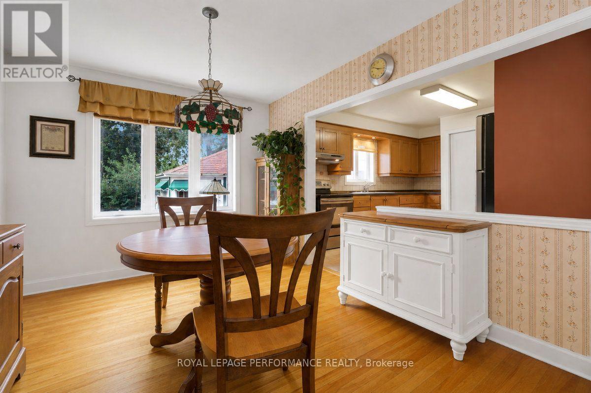 550 Wolffdale Crescent Property Photo 10