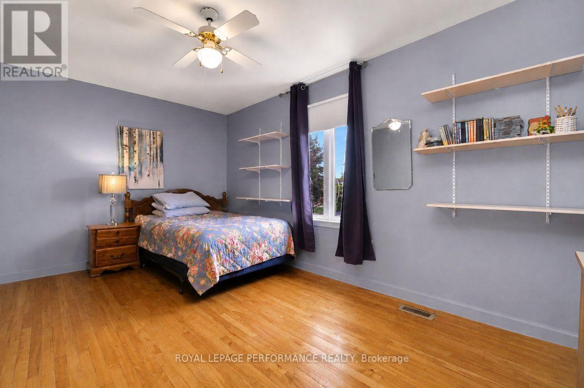 550 Wolffdale Crescent Property Photo 19