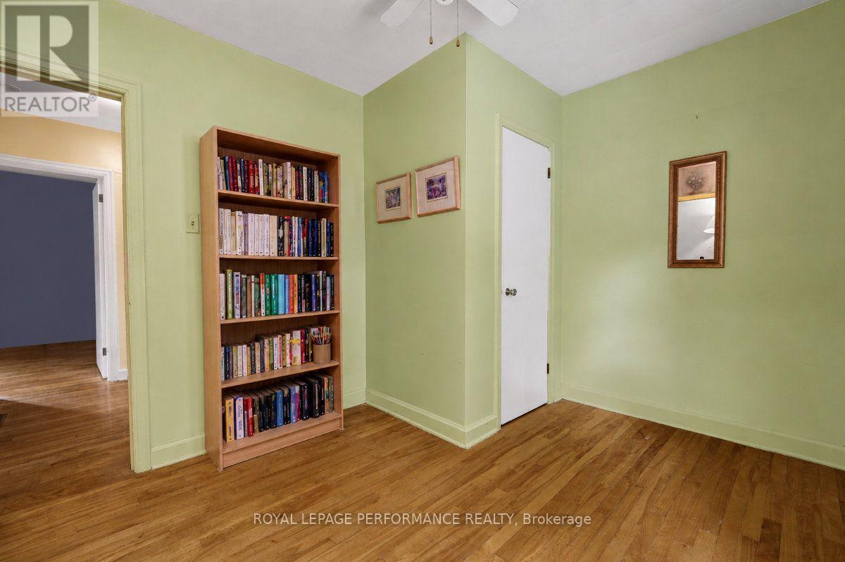 550 Wolffdale Crescent Property Photo 24