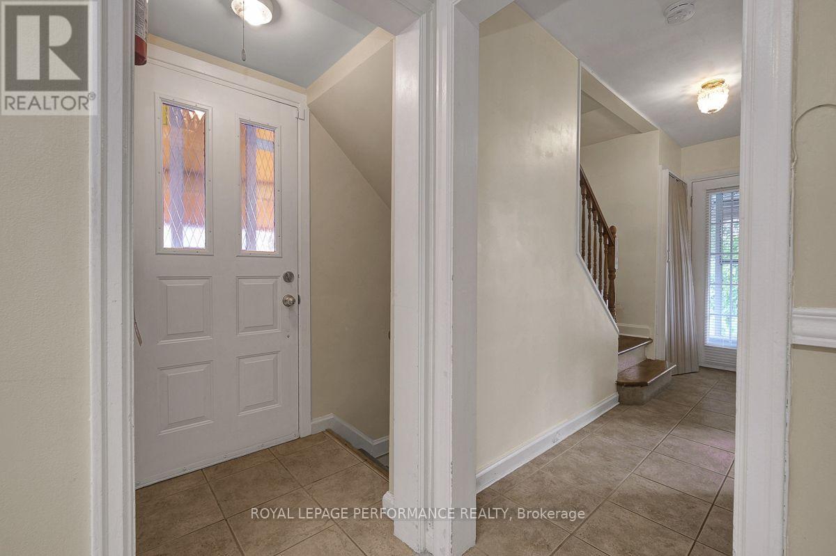 550 Wolffdale Crescent Property Photo 25