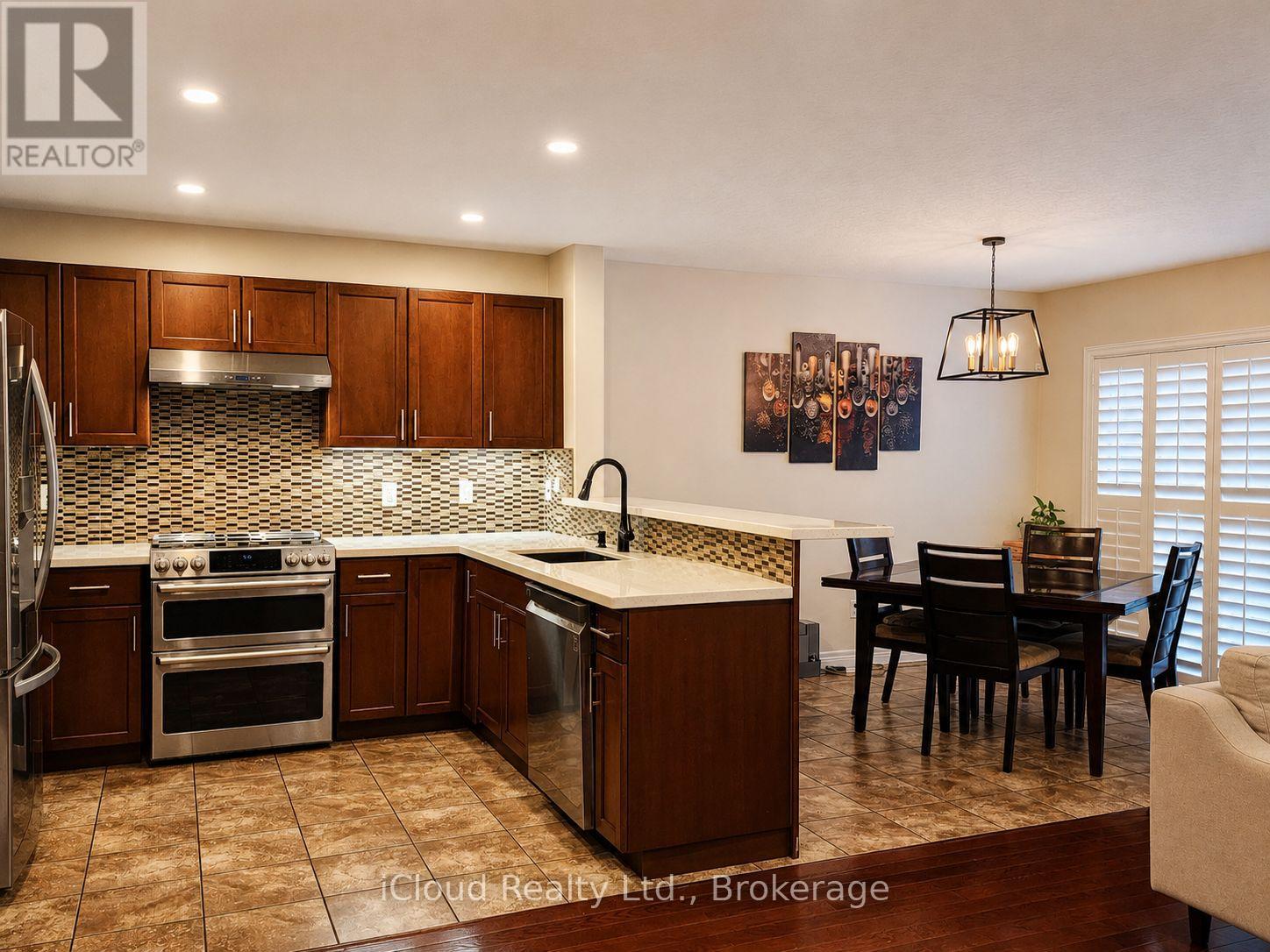55 Magnificent Way Property Photo 5