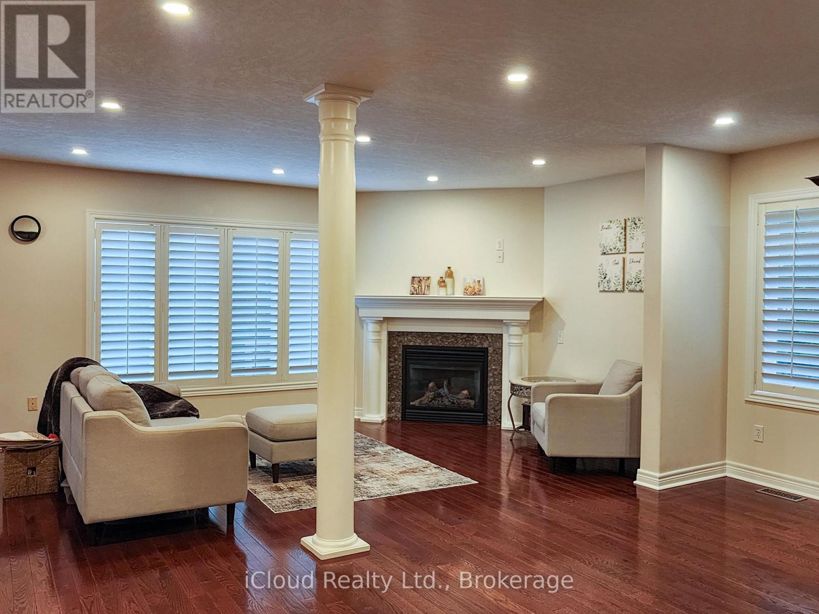 55 Magnificent Way Property Photo 6