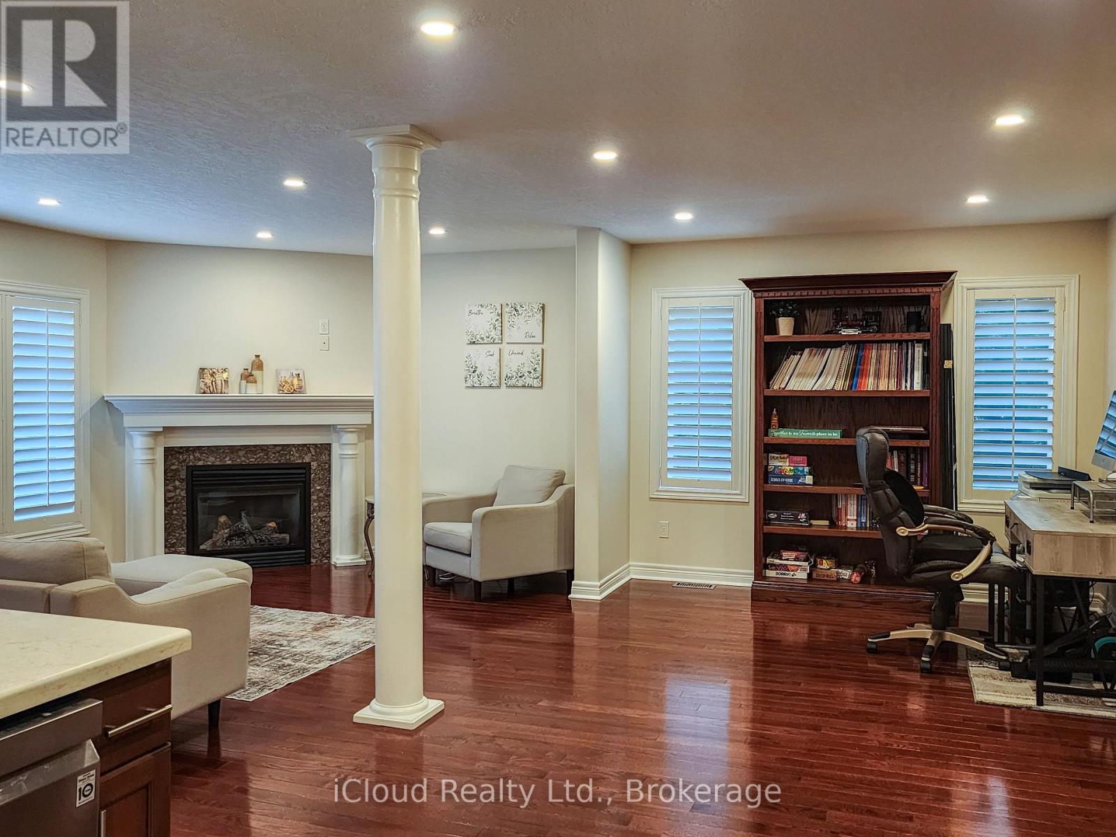 55 Magnificent Way Property Photo 7