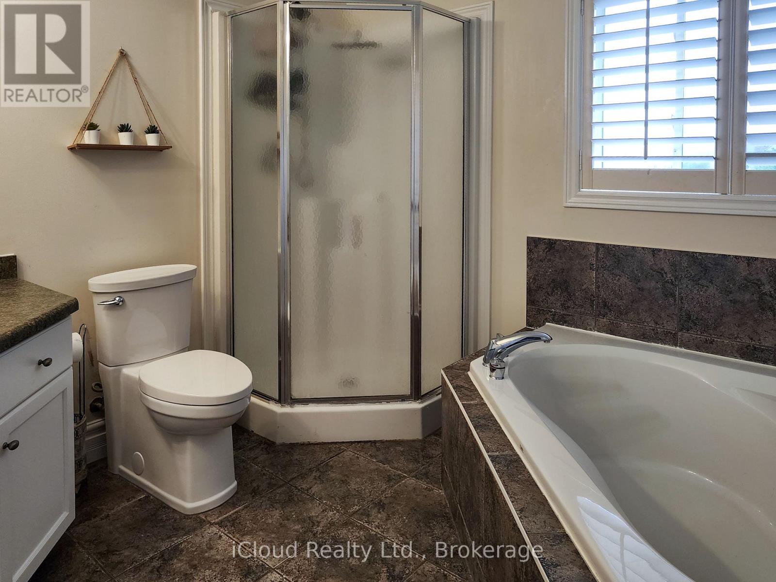 55 Magnificent Way Property Photo 13