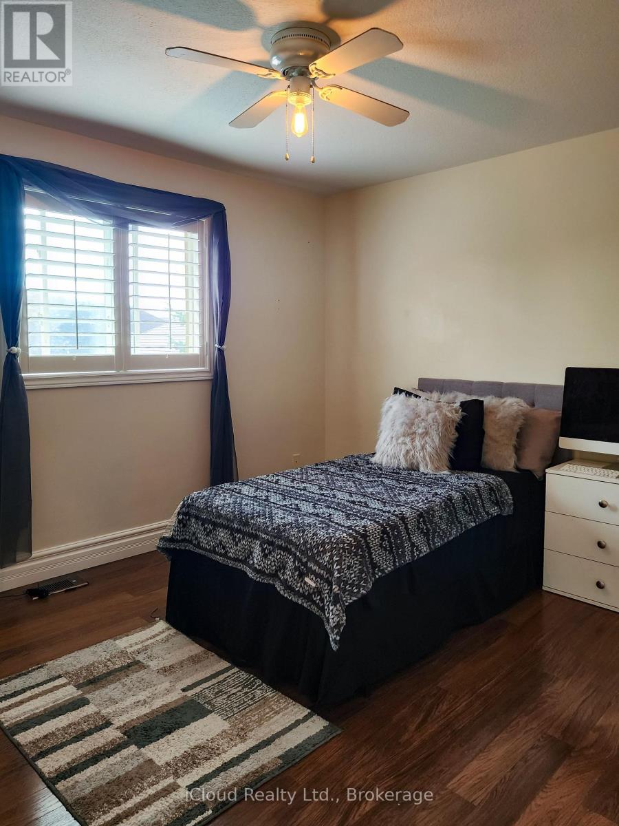 55 Magnificent Way Property Photo 18