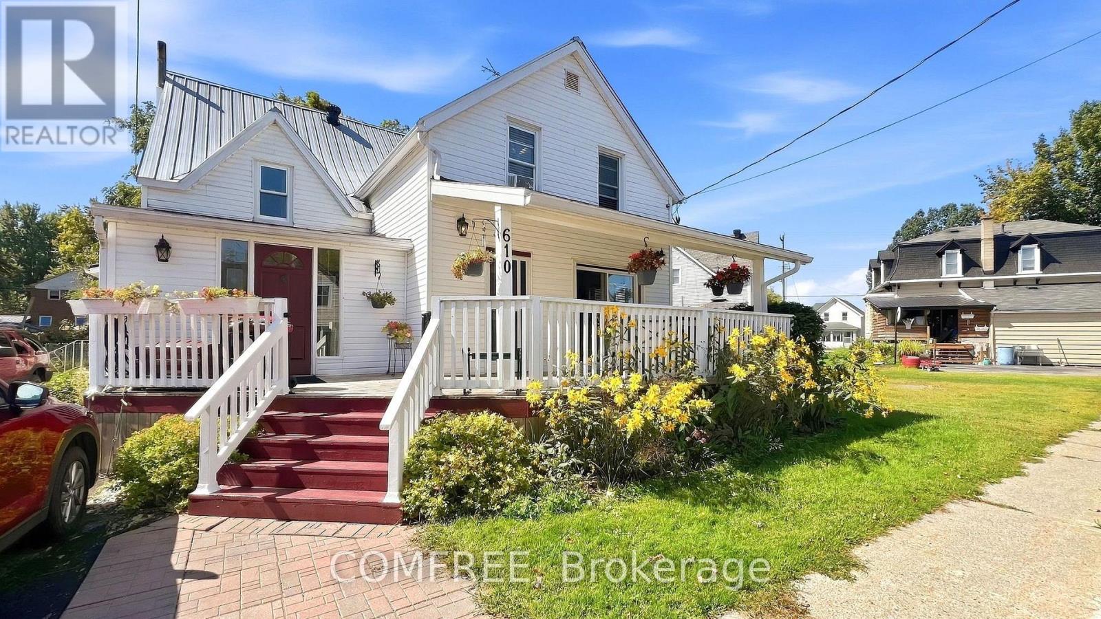 610 EAST STREET W Property Photo 1